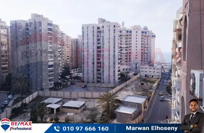 Apartment - 3 Bedrooms - 3 Bathrooms for rent in Al Moaskar Al Romani St. - Roushdy - Hay Sharq - Alexandria