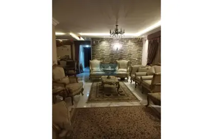 Apartment - 3 Bedrooms - 2 Bathrooms for sale in Yehia Abd Al Razak St. - El Laselky - New Maadi - Hay El Maadi - Cairo