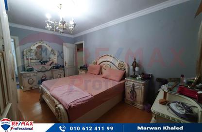 Apartment - 3 Bedrooms - 3 Bathrooms for sale in Mohamed Fawzy Moaz St. - Smouha - Hay Sharq - Alexandria