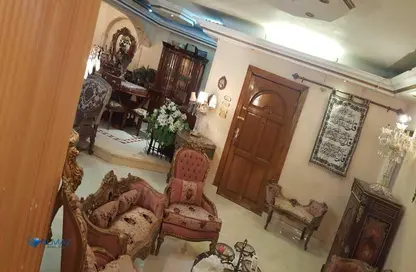 Apartment - 3 Bedrooms - 2 Bathrooms for sale in Yassin Ragheb St. - 8th Zone - Nasr City - Cairo