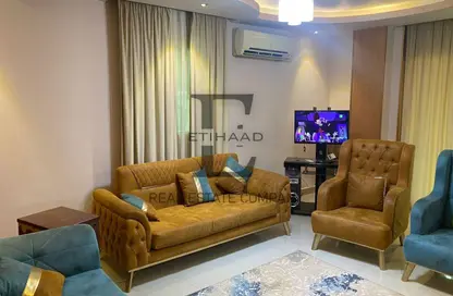 Apartment - 4 Bedrooms - 3 Bathrooms for rent in Abbas Al Akkad St. - 1st Zone - Nasr City - Cairo