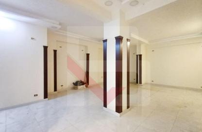 محل تجاري - استوديو للبيع في بولكلي - حي شرق - الاسكندرية