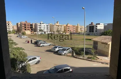 Apartment - 3 Bedrooms - 2 Bathrooms for sale in Al Mohandes Ahmed Kamal Hamdy St. - 16th District - Sheikh Zayed City - Giza