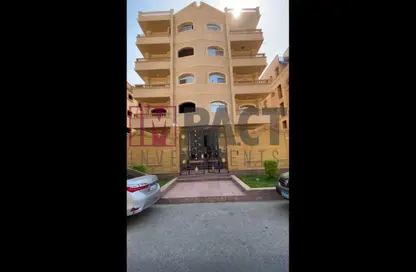 Apartment - 3 Bedrooms - 3 Bathrooms for sale in Waslet Dahshur Road - Green Belt - 6 October City - Giza