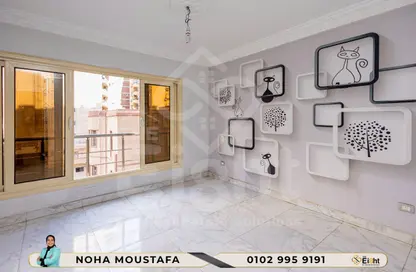 Apartment - 3 Bedrooms - 1 Bathroom for sale in Shaarawy St. - Laurent - Hay Sharq - Alexandria