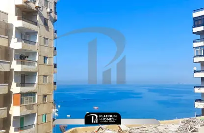 Apartment - 3 Bedrooms - 3 Bathrooms for sale in Khaled Ibn Al Walid St. - Miami - Hay Awal El Montazah - Alexandria