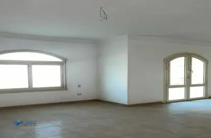 Apartment - 3 Bedrooms - 2 Bathrooms for rent in Mohamed Naguib Axis - Abou El Houl - New Cairo City - Cairo