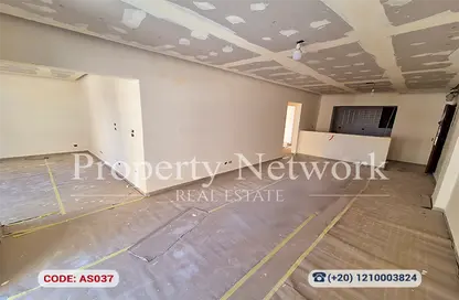 Apartment - 3 Bedrooms - 2 Bathrooms for sale in Mohammed Al Maqref St. - 6th Zone - Nasr City - Cairo