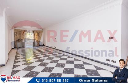 Apartment - 3 Bedrooms - 2 Bathrooms for sale in Dayr Al Rahma St. - Fleming - Hay Sharq - Alexandria