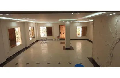 Apartment - 4 Bedrooms - 3 Bathrooms for rent in Al Narges 3 - Al Narges - New Cairo City - Cairo