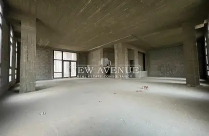 Whole Building - Studio - 1 Bathroom for sale in District 5 - 5th Settlement Compounds - The 5th Settlement - New Cairo City - Cairo