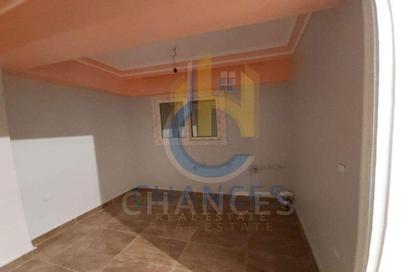 Apartment - 3 Bedrooms - 2 Bathrooms for sale in Souk Zahraa Al Maadi St. - Zahraa El Maadi - Hay El Maadi - Cairo