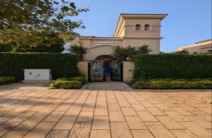 Villa - 4 Bedrooms - 3 Bathrooms for rent in Madinaty - Cairo