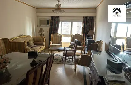 Apartment - 3 Bedrooms - 2 Bathrooms for sale in Abrag Othman St. - Hadayek El Maadi - Hay El Maadi - Cairo