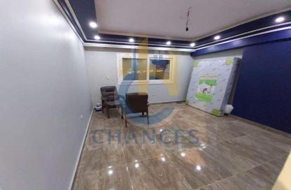 Apartment - 3 Bedrooms - 2 Bathrooms for sale in Souk Zahraa Al Maadi St. - Zahraa El Maadi - Hay El Maadi - Cairo