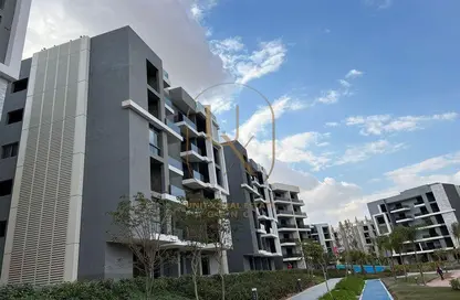 Apartment - 2 Bedrooms - 2 Bathrooms for sale in Royal City - Sheikh Zayed Compounds - Sheikh Zayed City - Giza