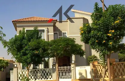 Villa - 6 Bedrooms - 6 Bathrooms for sale in Hayah Residence - North Teseen St. - The 5th Settlement - New Cairo City - Cairo