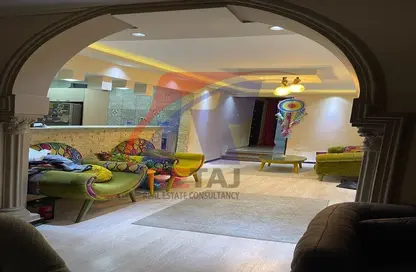 Apartment - 3 Bedrooms - 2 Bathrooms for sale in Hassan Ma'moon St. - 6th Zone - Nasr City - Cairo