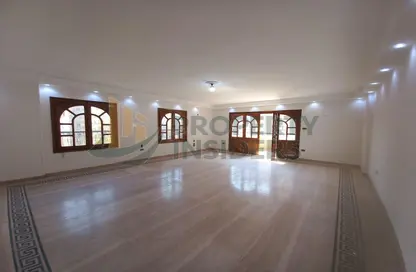 Apartment - 3 Bedrooms - 3 Bathrooms for sale in Shooting Club Street - Dokki - Giza