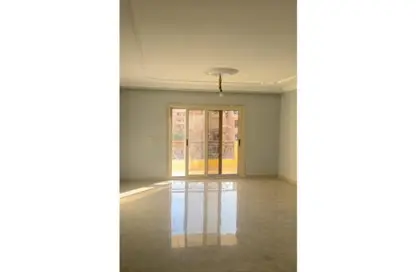 Apartment - 3 Bedrooms - 2 Bathrooms for rent in Al Khamayel city - Sheikh Zayed Compounds - Sheikh Zayed City - Giza