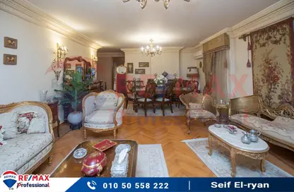 Apartment - 4 Bedrooms - 2 Bathrooms for sale in Al Farek Ismail Srhank St. - Laurent - Hay Sharq - Alexandria