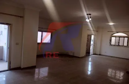 Apartment - 3 Bedrooms - 2 Bathrooms for rent in Mohamed Naguib Axis - Abou El Houl - New Cairo City - Cairo