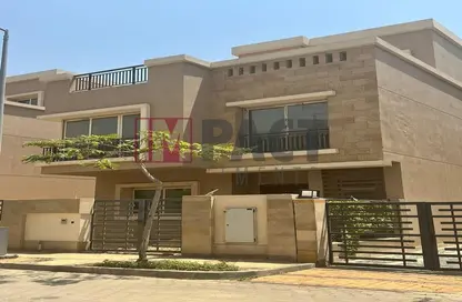 Villa - 4 Bedrooms - 3 Bathrooms for sale in American University Housing District - 5th Settlement Compounds - The 5th Settlement - New Cairo City - Cairo