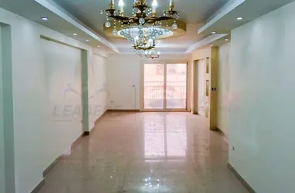 Apartment - 3 Bedrooms - 2 Bathrooms for sale in Mohamed Fawzy Moaz St. - Smouha - Hay Sharq - Alexandria