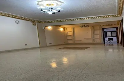 Apartment - 3 Bedrooms - 1 Bathroom for sale in Dr Naguib Mahfouz St. - 8th Zone - Nasr City - Cairo