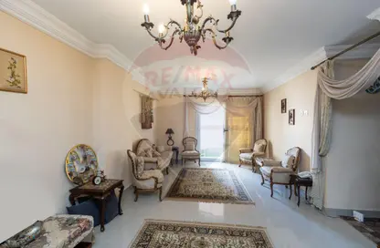 Apartment - 3 Bedrooms - 2 Bathrooms for sale in Aziz Kaheel St. - Tharwat - Hay Sharq - Alexandria