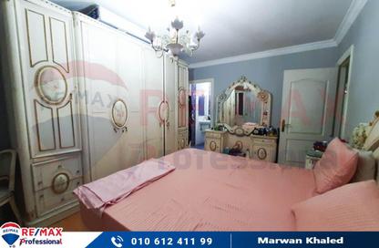 Apartment - 3 Bedrooms - 3 Bathrooms for sale in Mohamed Fawzy Moaz St. - Smouha - Hay Sharq - Alexandria