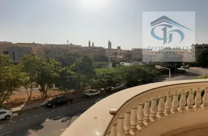 Apartment - 3 Bedrooms - 3 Bathrooms for sale in Ganoob El Acadimia - New Cairo City - Cairo