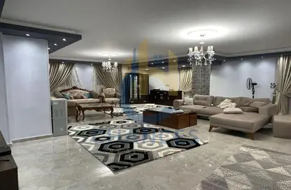 Roof - 5 Bedrooms - 3 Bathrooms for sale in District 5 - The 5th Settlement - New Cairo City - Cairo