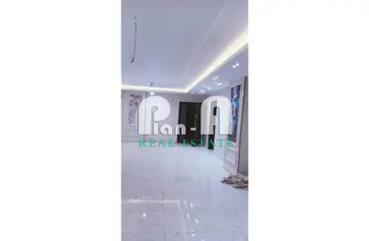 Apartment - 3 Bedrooms - 3 Bathrooms for sale in 5th District - 6 October City - Giza