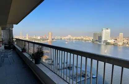 Apartment - 4 Bedrooms - 4 Bathrooms for sale in Nile Corniche St. - Garden City - Cairo