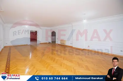 Apartment - 4 Bedrooms - 4 Bathrooms for sale in Sant Giyn St. - Kafr Abdo - Roushdy - Hay Sharq - Alexandria