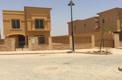 Apartment - 4 Bedrooms - 4 Bathrooms for sale in Royal Meadows - Sheikh Zayed Compounds - Sheikh Zayed City - Giza