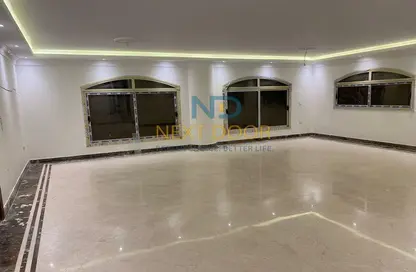 Apartment - 3 Bedrooms - 3 Bathrooms for rent in Area B - Ganoob El Acadimia - New Cairo City - Cairo