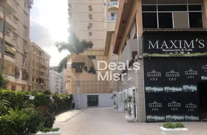 Restaurant - Studio - 4 Bathrooms for sale in Corniche Al Maamoura - Al Maamoura - Hay Than El Montazah - Alexandria