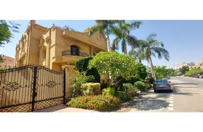 Apartment - 3 Bedrooms - 2 Bathrooms for sale in Area D - Ganoob El Acadimia - New Cairo City - Cairo