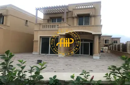 Villa - 3 Bedrooms - 4 Bathrooms for sale in Royal Meadows - Sheikh Zayed Compounds - Sheikh Zayed City - Giza