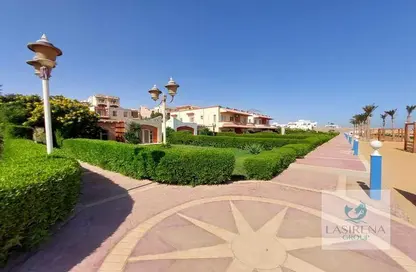 Chalet - 2 Bedrooms - 1 Bathroom for sale in Lasirena Resort - Al Ain Al Sokhna - Suez