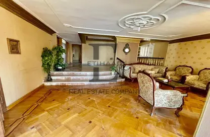 Apartment - 5 Bedrooms - 4 Bathrooms for rent in Ibn Zafer St. - El Hegaz Square - El Nozha - Cairo