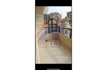 Apartment - 3 Bedrooms - 3 Bathrooms for rent in South Lotus - El Lotus - New Cairo City - Cairo