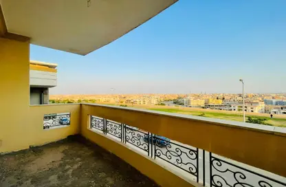 شقة - 3 غرف نوم - 3 حمامات للبيع في الحي الثالث شرق - مدينة الشروق - القاهرة