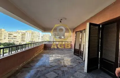 Apartment - 3 Bedrooms - 2 Bathrooms for sale in Moez Al Dawla St. - 6th Zone - Nasr City - Cairo