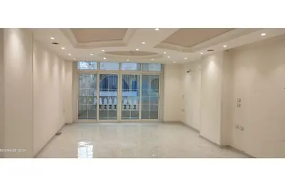 Apartment - 3 Bedrooms - 2 Bathrooms for sale in Maadi Bridge 1 - Maadi - Hay El Maadi - Cairo