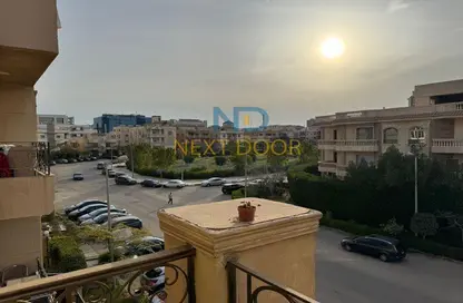 Apartment - 4 Bedrooms - 2 Bathrooms for sale in Area B - Ganoob El Acadimia - New Cairo City - Cairo