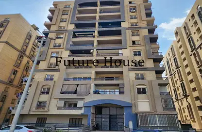 Apartment - 3 Bedrooms - 3 Bathrooms for sale in 2nd Sector - Zahraa El Maadi - Hay El Maadi - Cairo