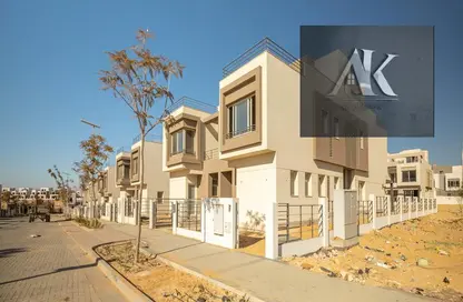 Villa - 3 Bedrooms - 4 Bathrooms for sale in Palm Hills Katameya Extension - 5th Settlement Compounds - The 5th Settlement - New Cairo City - Cairo